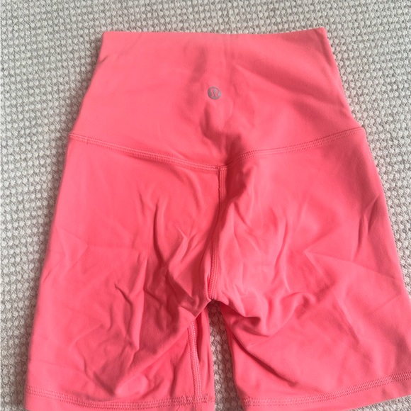 Women’s Lululemon Align Biker Short 6” - Picture 2 of 3